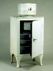GE Monitor Top Refrigerator from 1927, Victoria Museums at InspectApedia.com