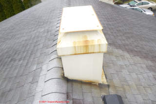 Metal chiney top over a Vitroliner Type E insulated chimney on a 1960's Pennsylvania home (C) InspectApedia.com Transue