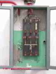 Obsolete, partly-abandoned fuse panel, la Fabrica Aurora, San Miguel de Allende, Mexico (C) Daniel Friedman