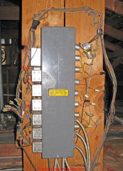 Touchplate low voltage lighting control panel (C) InspectApedia.com Doug Ford