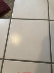 Ceramic floor tile (C) InspectApedia.com Joe
