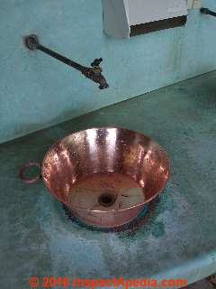 Copper sink outdoors El Charco del Ingenio (C) Daniel Friedman 