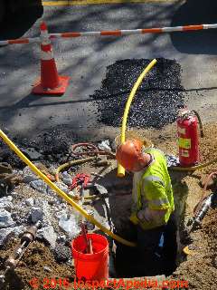 Gas piping repairs, Washington Ave. Brooklyn NY in April 2015 (C) Daniel Friedman
