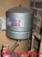 Heating boiler compression / expansion tank (C) Daniel Friedman