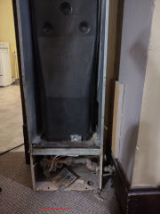 Wards gas wall heater (C) InspectApedia.com Weissbuch