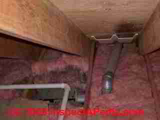 Fiberglass insulation void leaks (C) Daniel Friedman