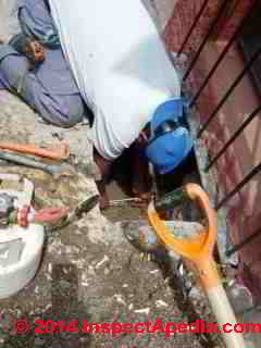 Repair procedure for a leaky water supply pipe with no shutoff and connected to a municipal water supply main (C) Daniel Friedman
